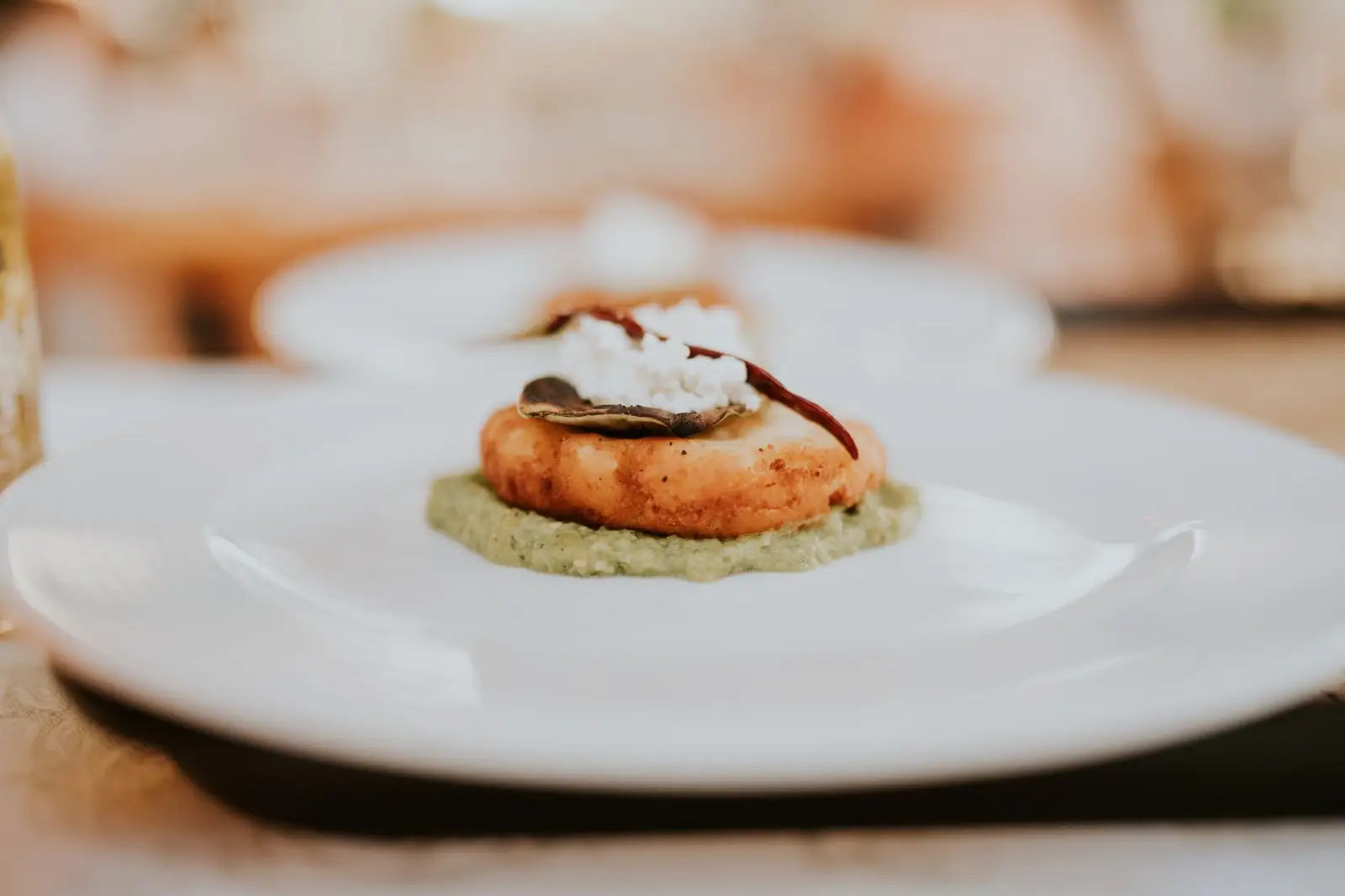 Dining detail at Telvarin Resort Hall